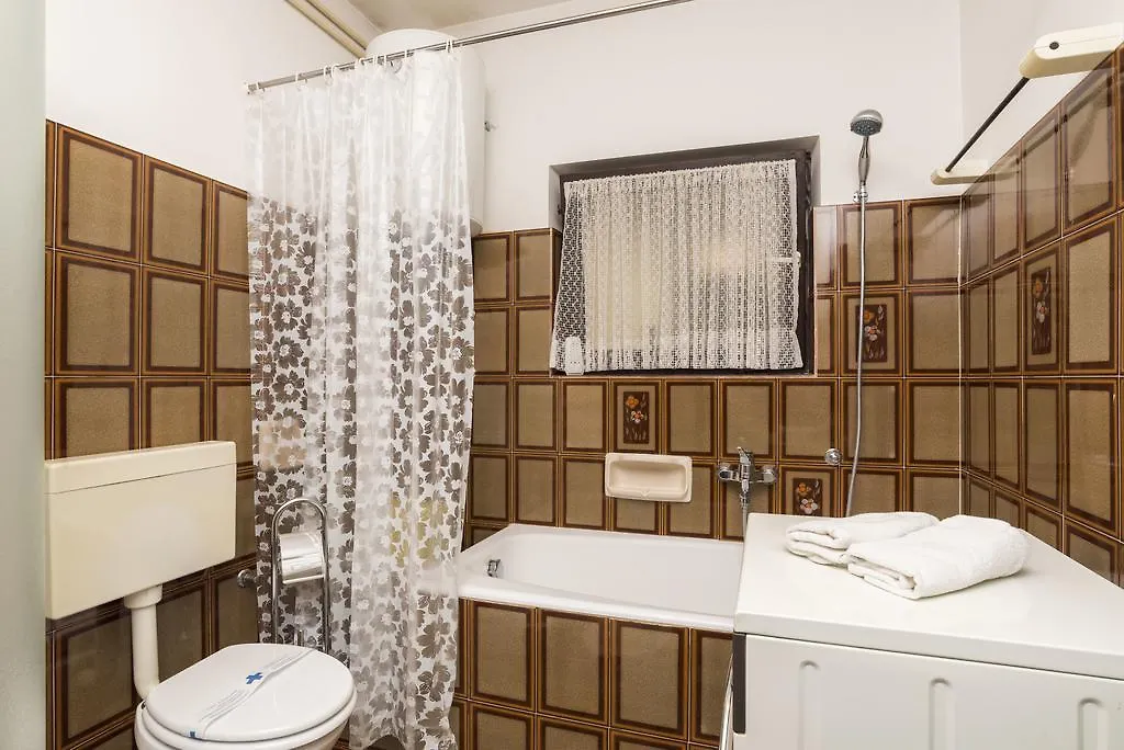 Apartment Vesna Komunela  Umag