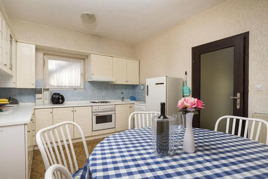 Apartment Vesna Komunela Croatia