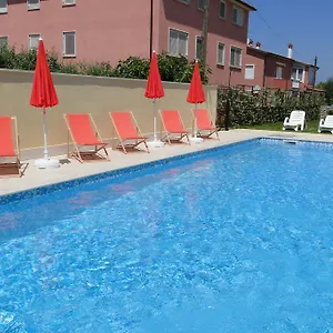 Ester Apartment